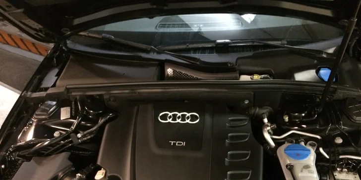 Pošlete auto do lázní: Parní čištění motorů a dekontaminace autolaku a rzi