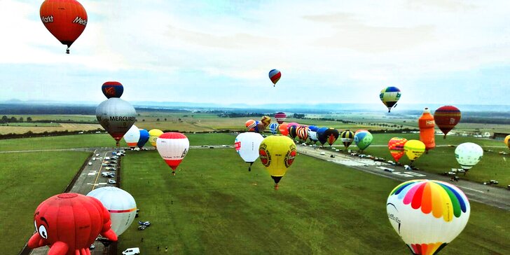 Zažijte Balónovou Fiestu: Hodinový let po nebi plném horkovzdušných balónů