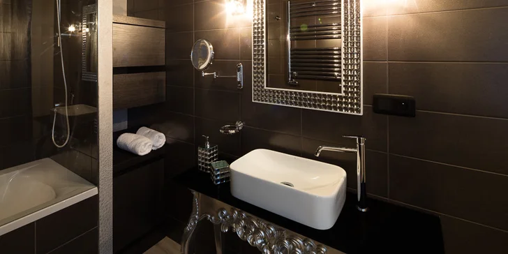 Noc v designovém pokoji 4* Grand Hotelu Imperial s degustační večeří