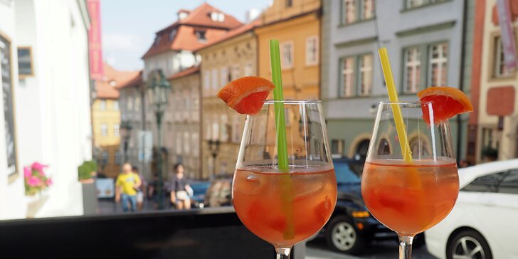 Završte procházku po Pražském hradu romantickým posezením u kvalitního vína