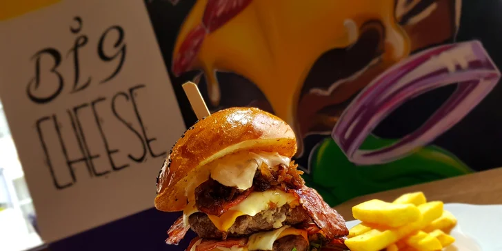 Burger pro sýrového krále: šťavnatý Big Cheese s hranolkami