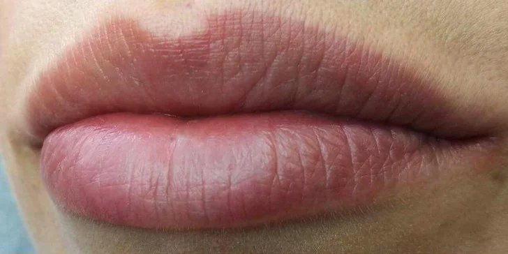 Dokonalé rty: permanentní make-up rtů, stínování i kontura