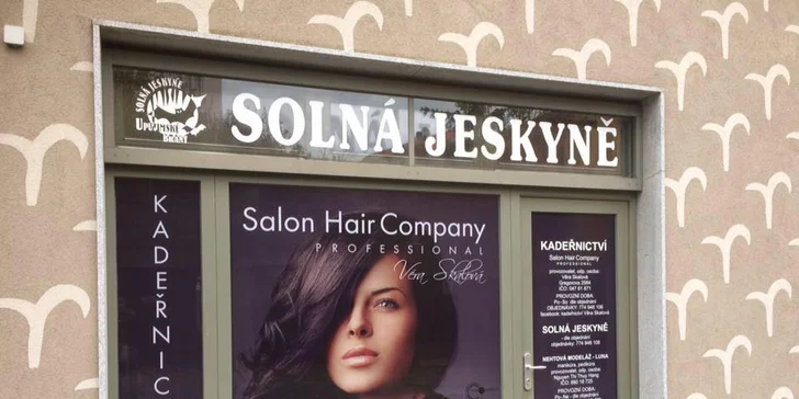 Dvojitá porce relaxace: hodinová masáž zad a šíje prováděná v solné jeskyni