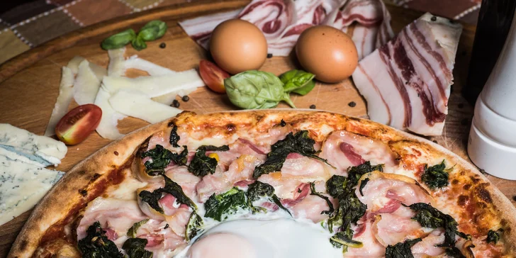 2 libovolné házené pizzy k vyzvednutí v restauraci nedaleko centra