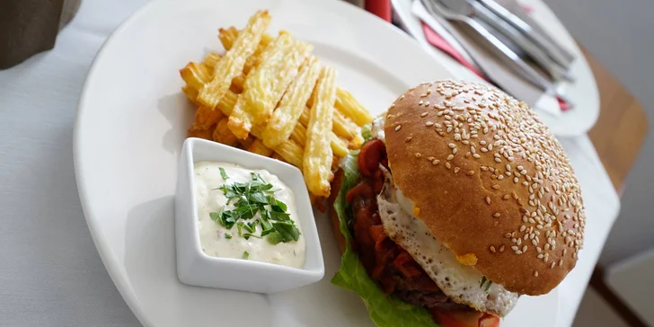 Takhle chutná kvalita: Burger s 200 gramy prvotřídního hovězího masa