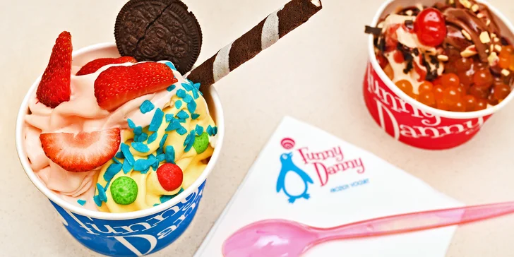 Jarním táním vás provede tučňák: 200g mražený řecký jogurt s posypem