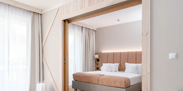 Päťhviezdičkový hotel vás prekvapí interiérmi doladenými do posledného detailu, budete sa tu cítiť naozaj úplne výnimočne.