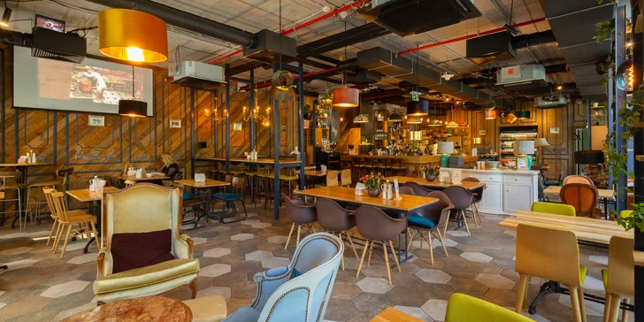 V reštaurácii sa moderný dizajn stretáva s poctivou gastronómiou.