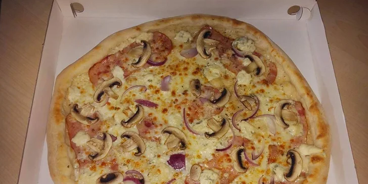 2 nebo 4 obří pizzy o průměru 40 cm s sebou: výběr z 20 druhů