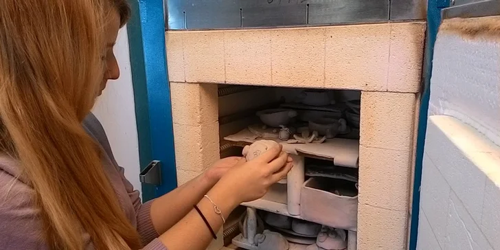 Keramický workshop pro děti i dospělé: vyrobte si z hroudy hlíny barevnou sošku