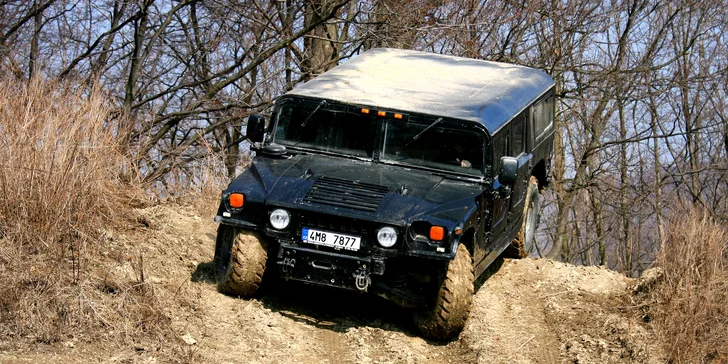 Adrenalin v terénu: 10 min. spolujízdy nebo 20 min. řízení v Hummeru H2 nebo H1