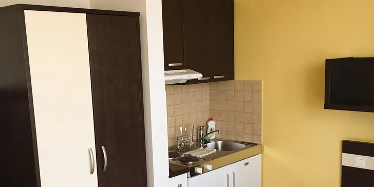 Apartmány na Liptově přímo v areálu Aquaparku Bešeňová, lahev sektu