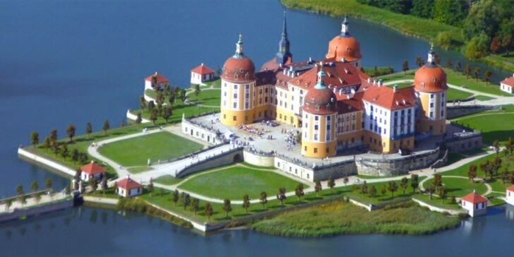 Plavba do Míšně, zastávka u Popelčina zámku Moritzburg a autobusem zpět