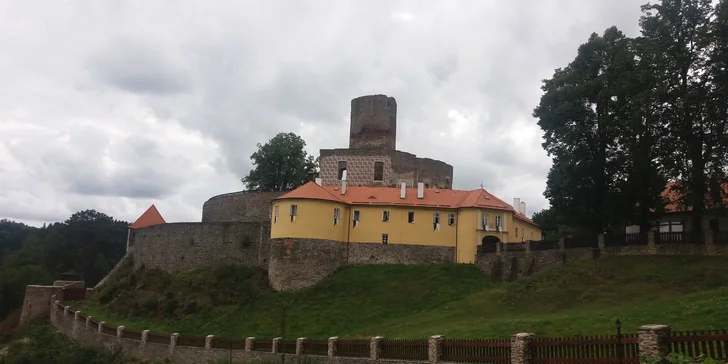 Dobrodružný pobyt na hradě Svojanov vč. prohlídky, 2 děti do 5,9 let zdarma