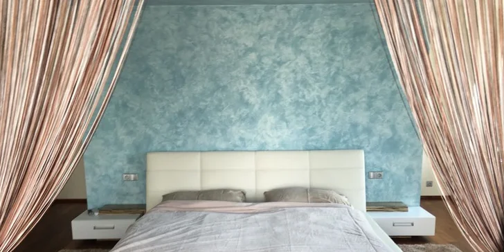 Romantická noc v nejvyšší budově ČR: luxusní apartmá s bazénem a saunou