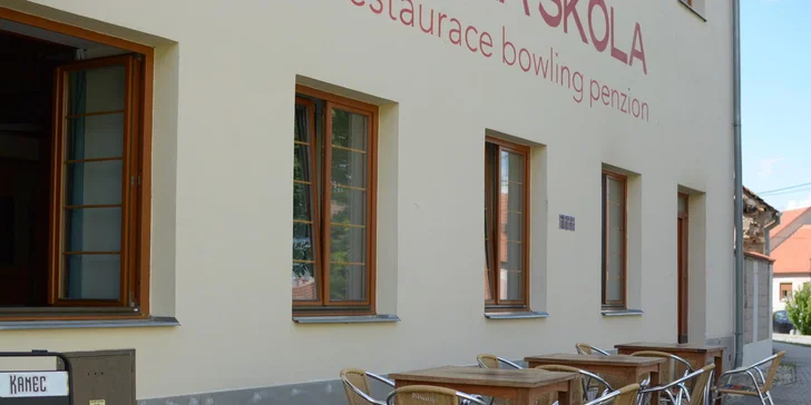 Dobrota jako z pohádky: křepelka pečená v bylinkové marinádě a voňavá rýže