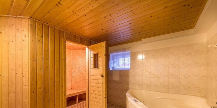 Pobyt v kompletně vybavené chatě s vířivkou, saunou i stolním fotbálkem