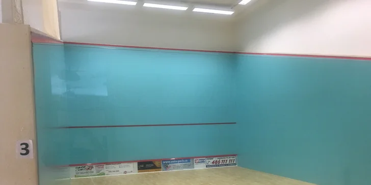 Rozcvička pro unavené či ztuhlé tělo: Pronájem kurtu na squash + espresso