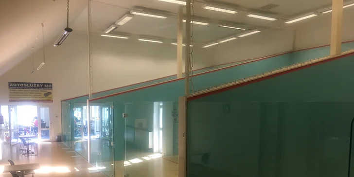 Rozcvička pro unavené či ztuhlé tělo: Pronájem kurtu na squash + espresso