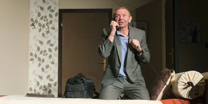 Divadelní komedie Chlap na zabití s Filipem Blažkem a Miroslavem Vladykou