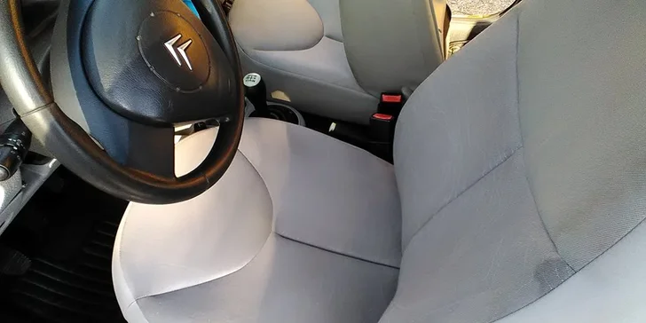 Dejte svoje auto do pucu: ruční mytí interiéru a oken