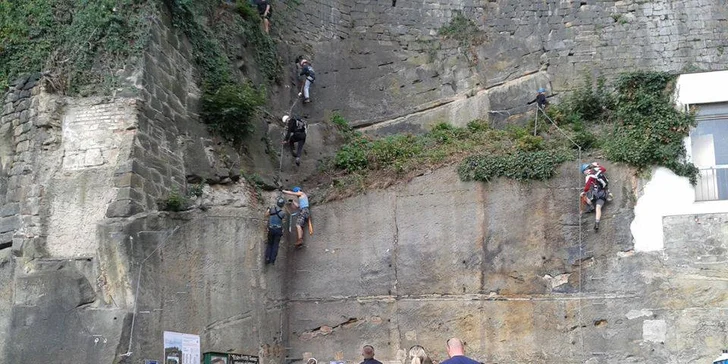 Jednodenní zážitek via ferrata lezení v Děčíně pro jednoho, pár nebo rodinu