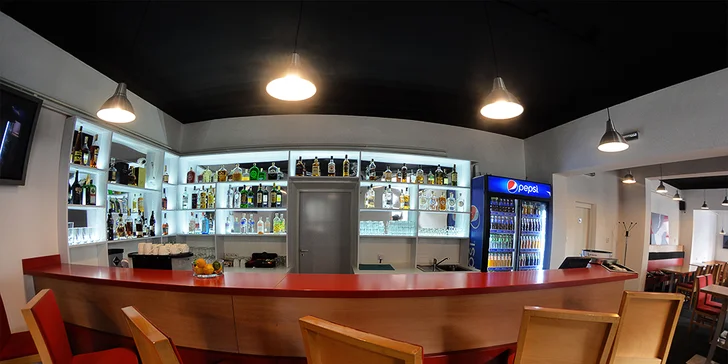 Kafe za jedenáct, pivo za třináct: 30 minut v kavárně, kde se platí za čas