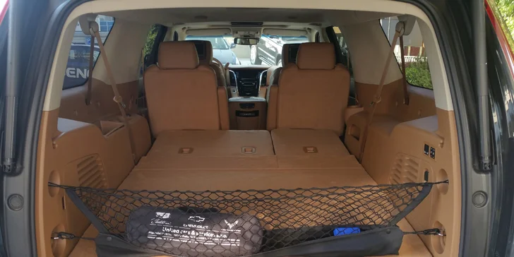 Rodinné auto budoucnosti: Záloha na Cadillac Escalade s nabušenou výbavou
