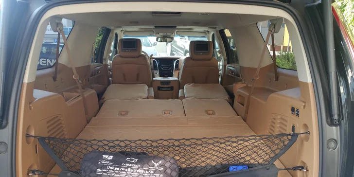 Rodinné auto budoucnosti: Záloha na Cadillac Escalade s nabušenou výbavou