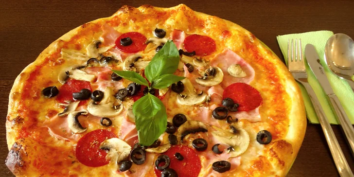 2 poctivé pizzy: z domácího těsta, bez palmového oleje, s vege-variantami na výběr