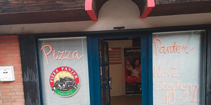 2 nebo 4 obří pizzy o průměru 40 cm s sebou: výběr z 20 druhů