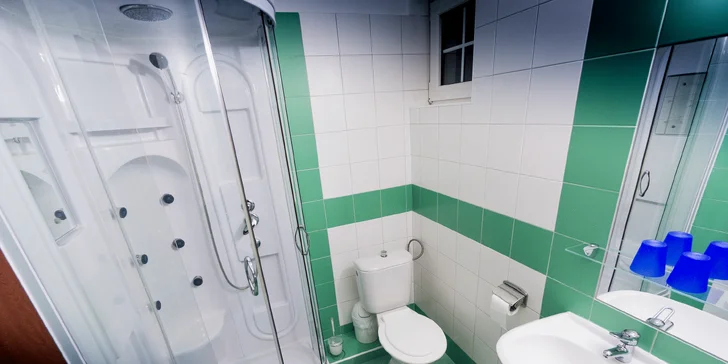 Letní romance v centru lázeňského města se snídaní pro dva