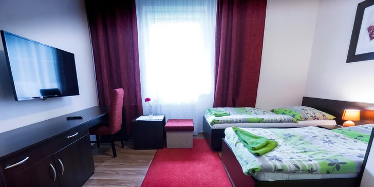Letní romance v centru lázeňského města se snídaní pro dva