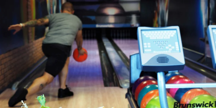 Dvě hodiny bowlingu až pro 8 hráčů i varianta s kilem křidýlek Buffalo Wings