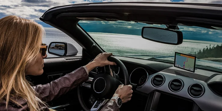 Příští odbočku neminete: půjčení navigace Garmin na den, víkend i dovolenou