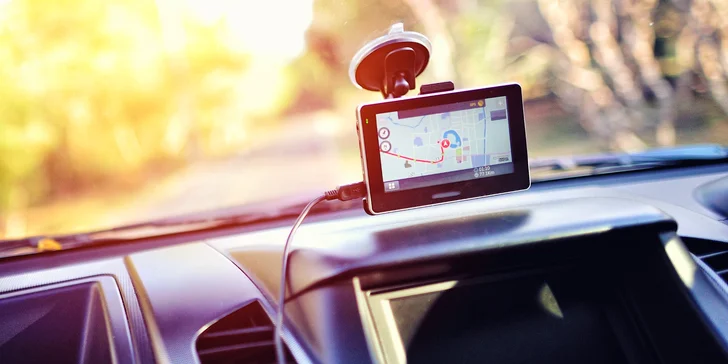 Příští odbočku neminete: půjčení navigace Garmin na den, víkend i dovolenou