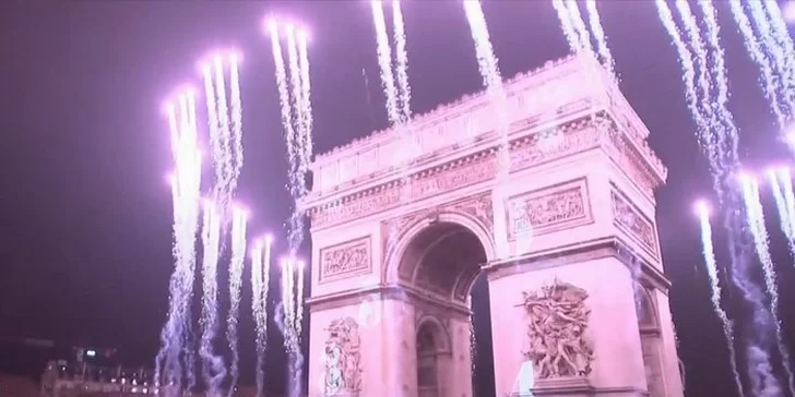 Silvestr v Paříži a ve Versailles: doprava autokarem a 2 noci v hotelu