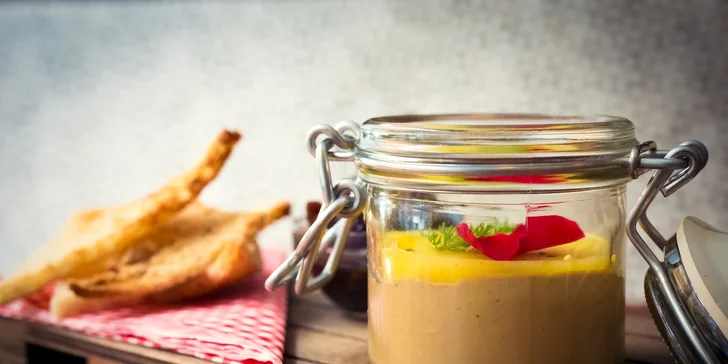 4chodové menu s candátem nebo vepřovou panenkou v restauraci Amaryla