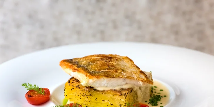 4chodové menu s candátem nebo vepřovou panenkou v restauraci Amaryla