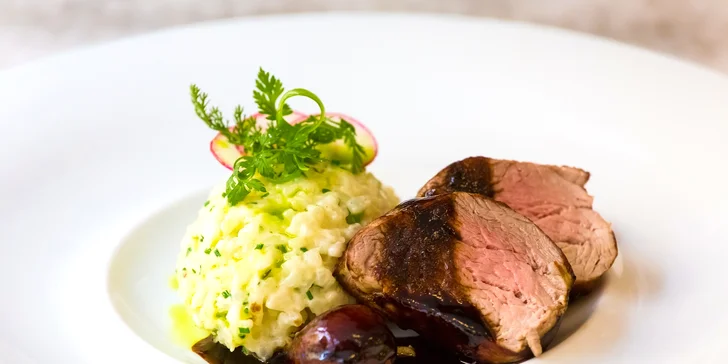 4chodové menu s candátem nebo vepřovou panenkou v restauraci Amaryla