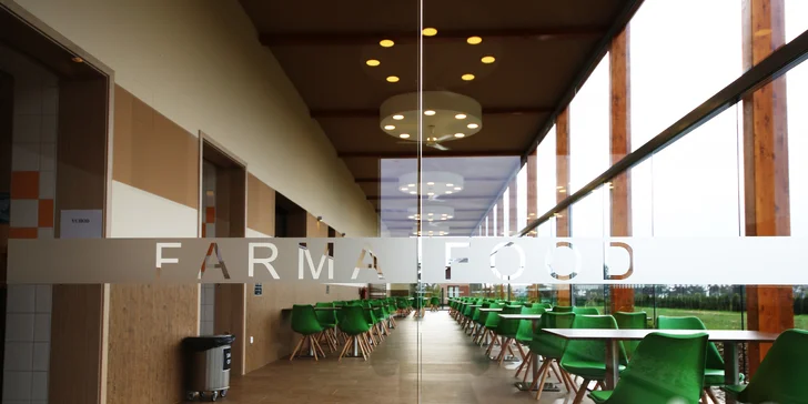 Rodinná vstupenka do Farmaparku: krmení zvířátek, hřiště a spousta prima atrakcí