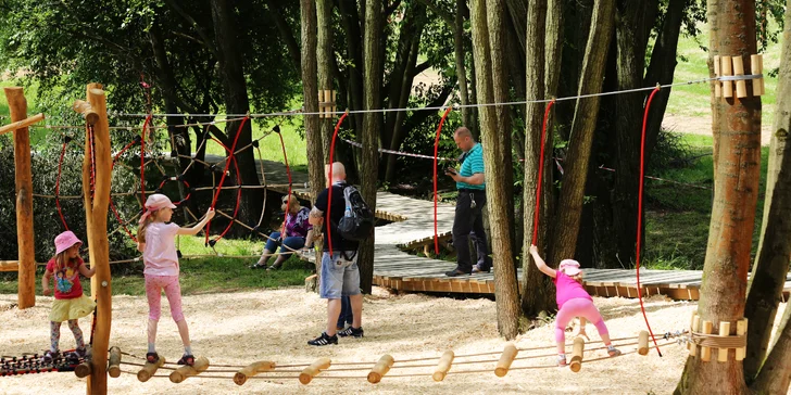 Rodinná vstupenka do Farmaparku: krmení zvířátek, hřiště a spousta prima atrakcí