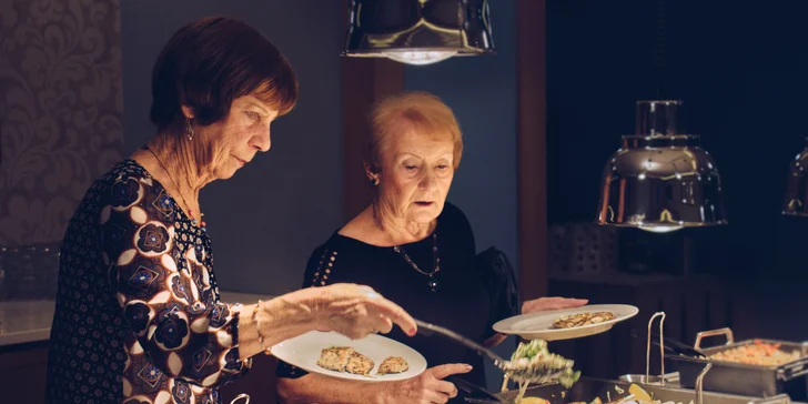 Akce pro gurmány: Nedělní bufetový brunch s animačním programem pro děti