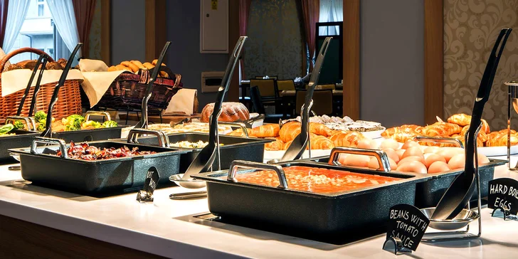 Akce pro gurmány: Nedělní bufetový brunch s animačním programem pro děti