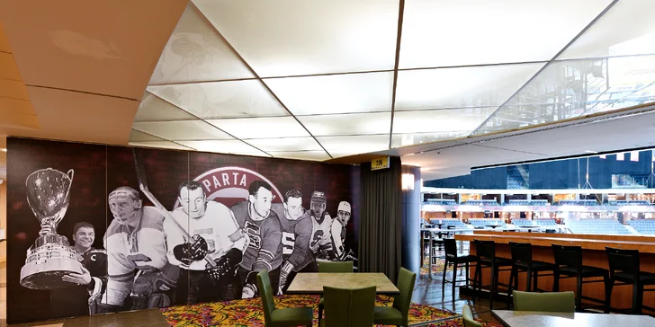VIP lístky na domácí utkání HC Sparta Praha v O2 areně včetně rautu a dárku