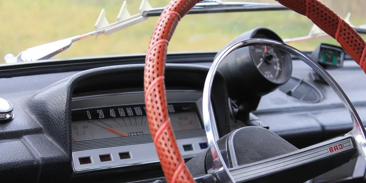 Na skok do 70. let: jízda ve 3 vozech tehdejší doby aneb co dokáže Trabant