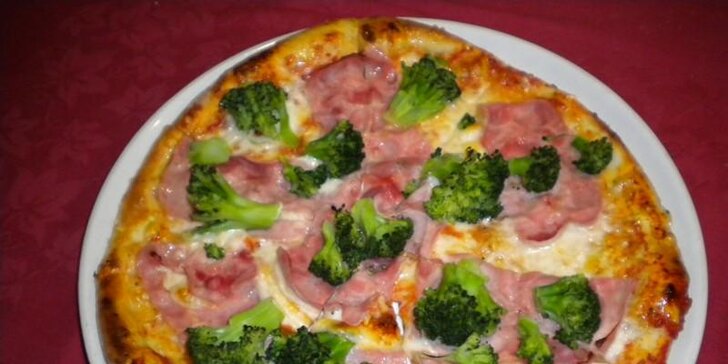 Jako z Itálie: křupavá pizza dle výběru i pro dva