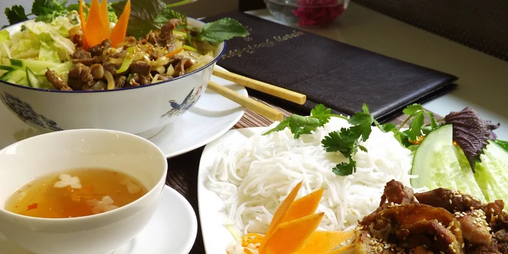 Bún chả nebo Bún bò nam bộ: vietnamské speciality pro milovníky asijské kuchyně