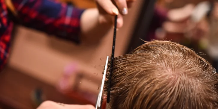 Darujte pánům péči i relax: Střih nebo holení v The Hipster Barbershopu