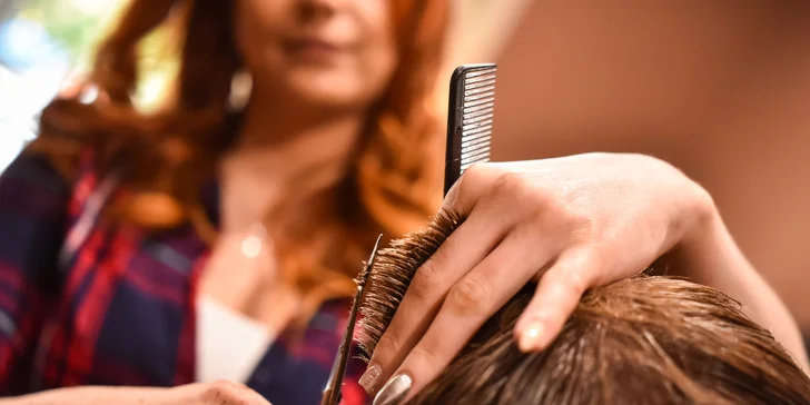Darujte pánům péči i relax: Střih nebo holení v The Hipster Barbershopu